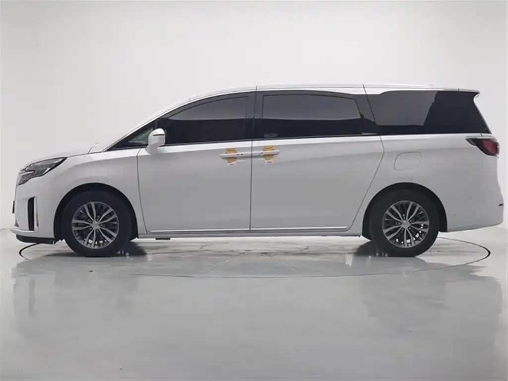Buick GL8 2023 из CN, фото 7