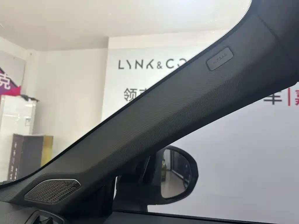 Lynk & Co 01 2022 из CN, фото 4