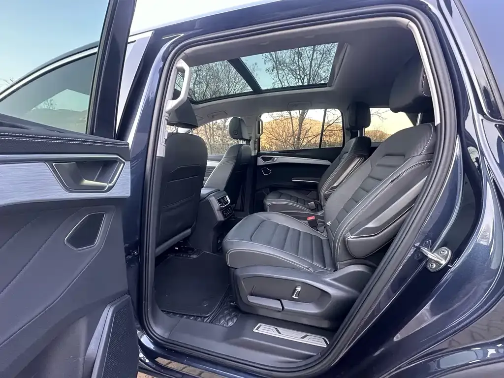 Volkswagen Talagon 2023 из CN, фото 8