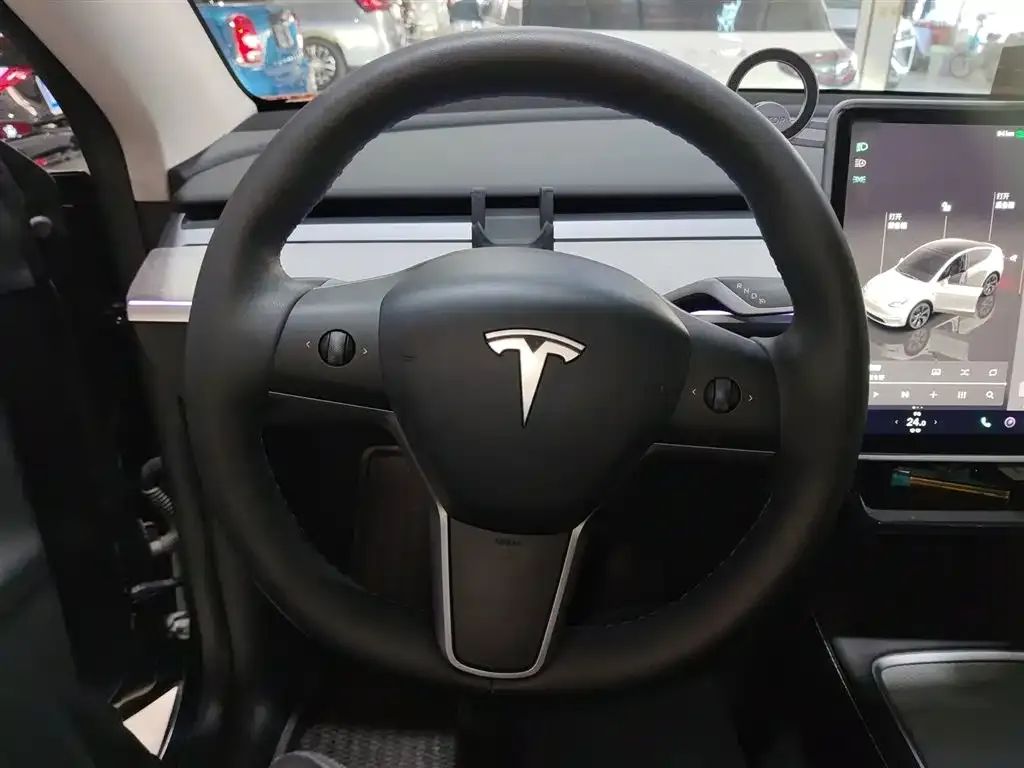 Tesla Model Y 2025 из CN, фото 2