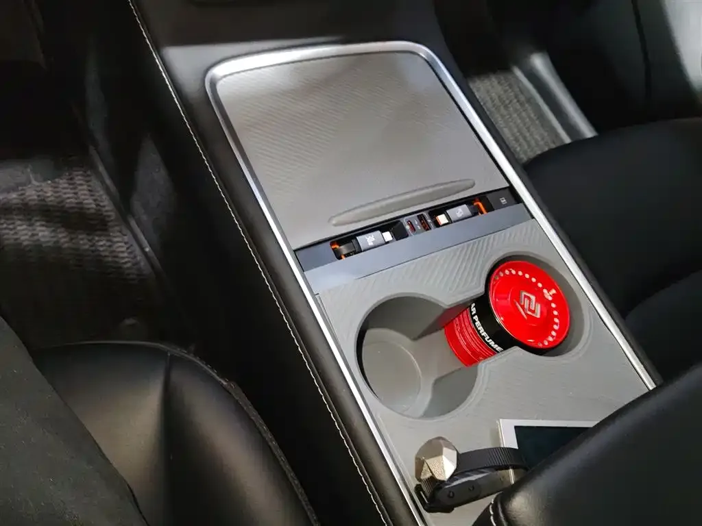 Tesla Model Y 2025 из CN, фото 6