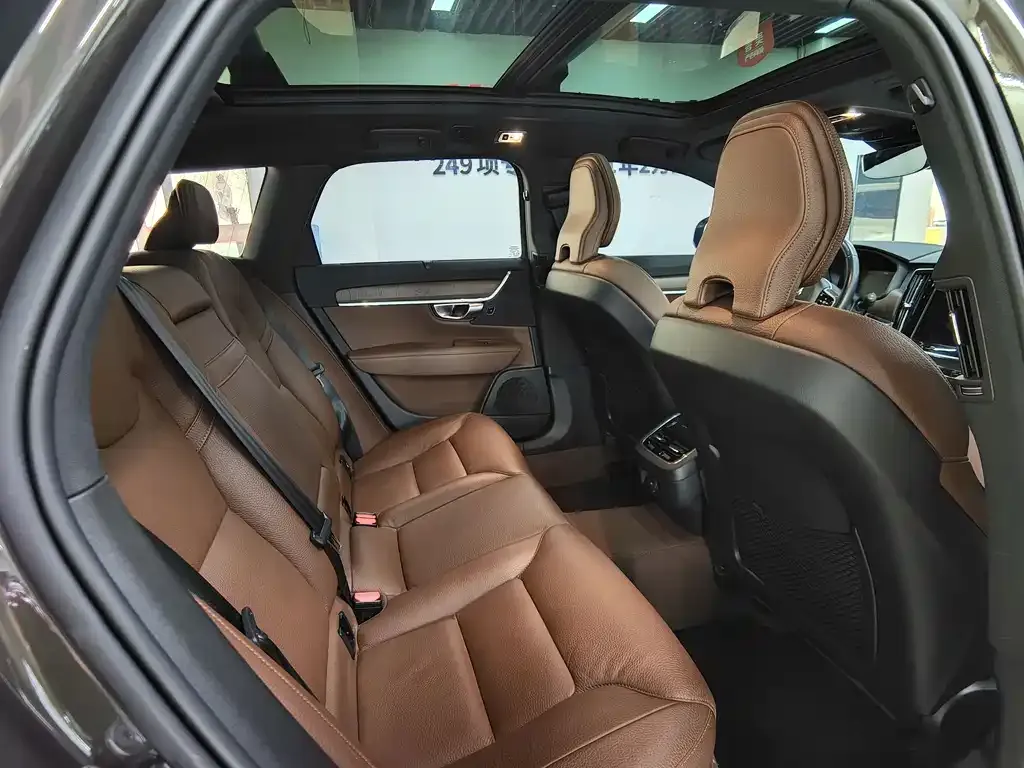 Volvo V90 2021 из CN, фото 10