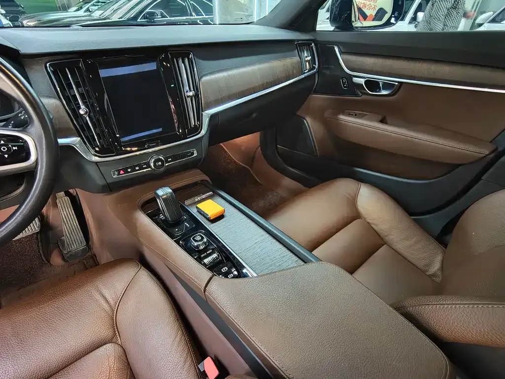 Volvo V90 2021 из CN, фото 7