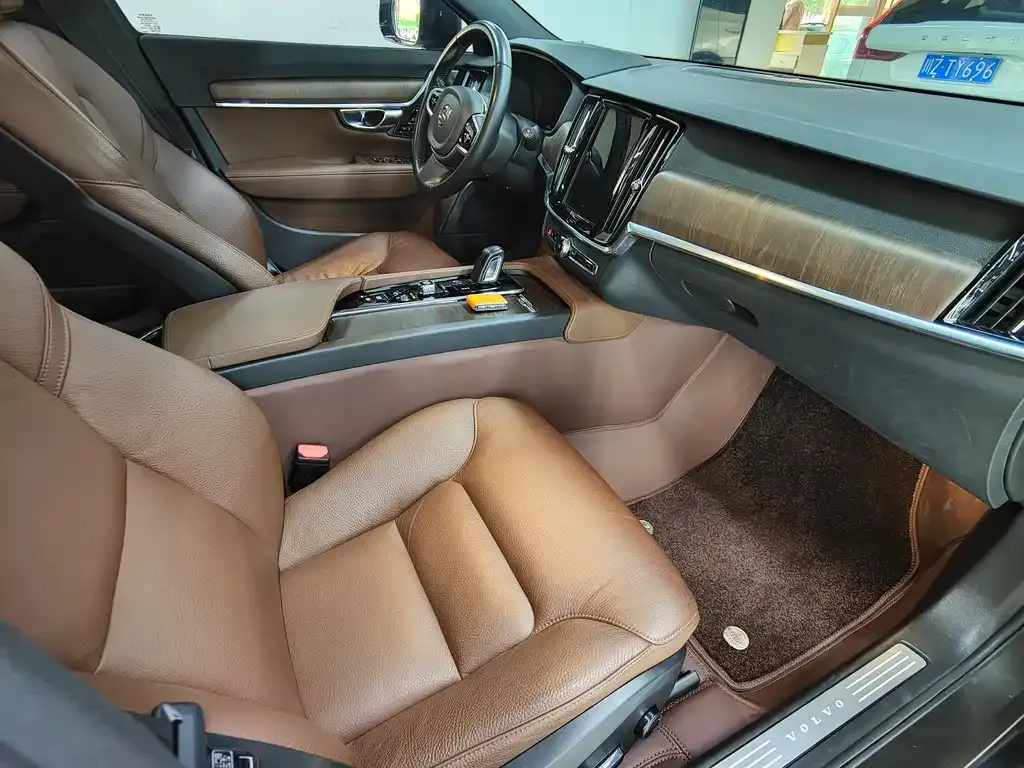 Volvo V90 2021 из CN, фото 8