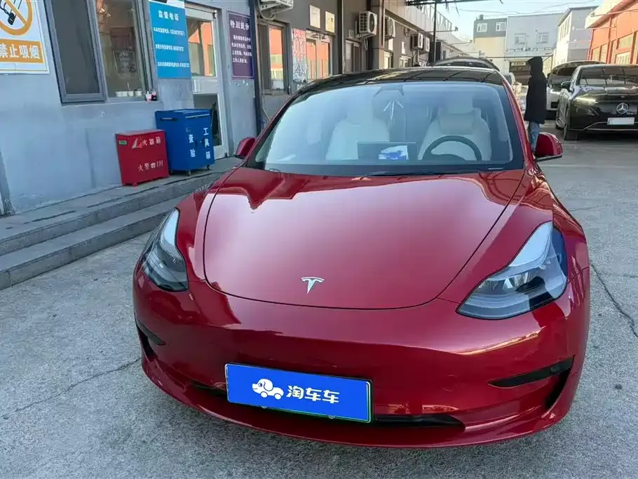 Tesla Model 3 — фото 9