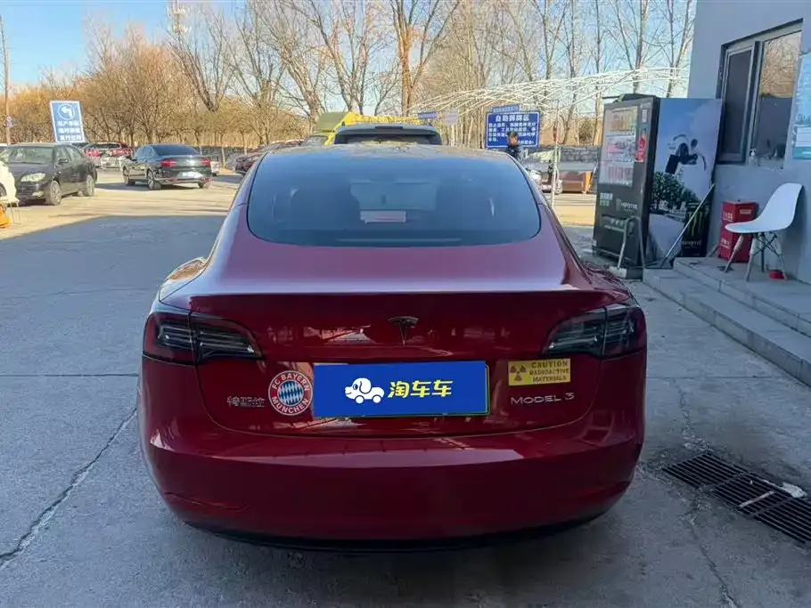 Tesla Model 3 — фото 3