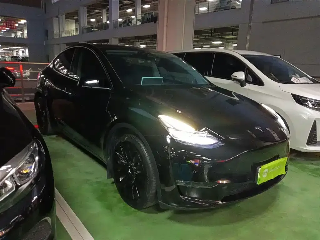 Tesla Model Y — фото 4