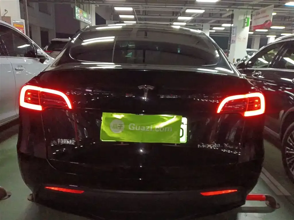 Tesla Model Y — фото 6