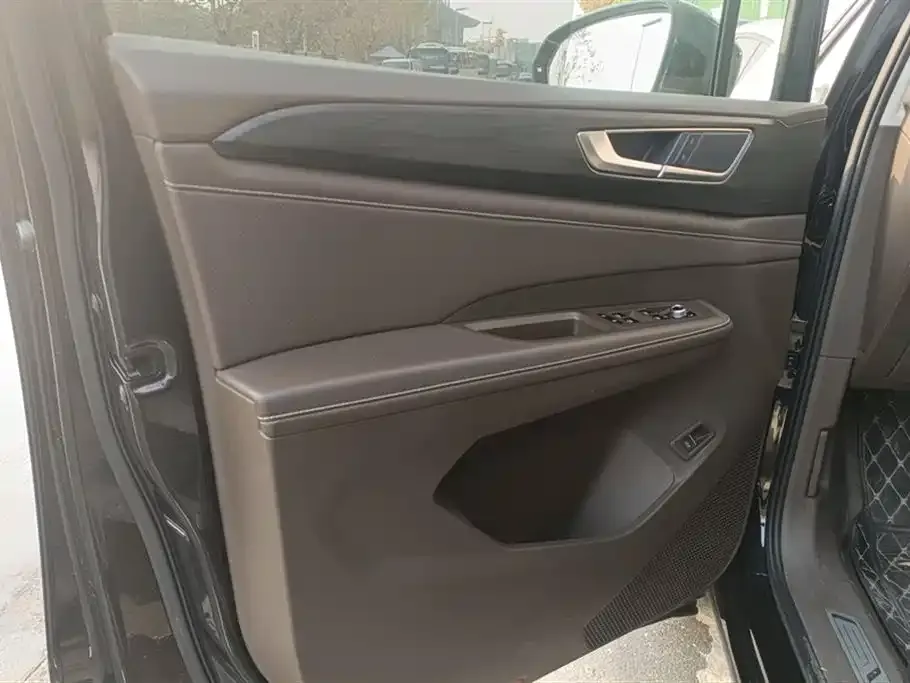 Volkswagen Viloran 2023 из CN, фото 8