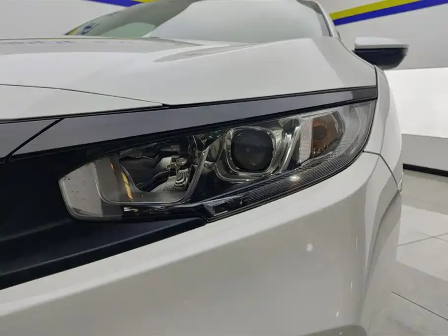 Honda Civic 2022 из CN, фото 2