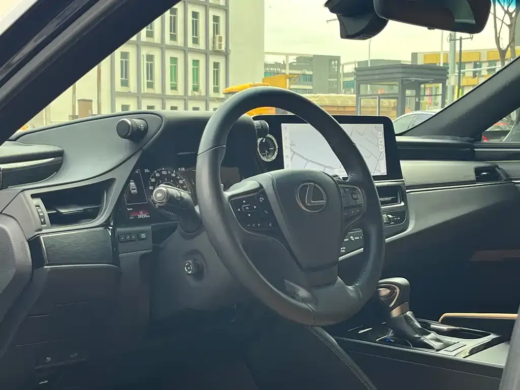 Lexus ES 2024 из CN, фото 6