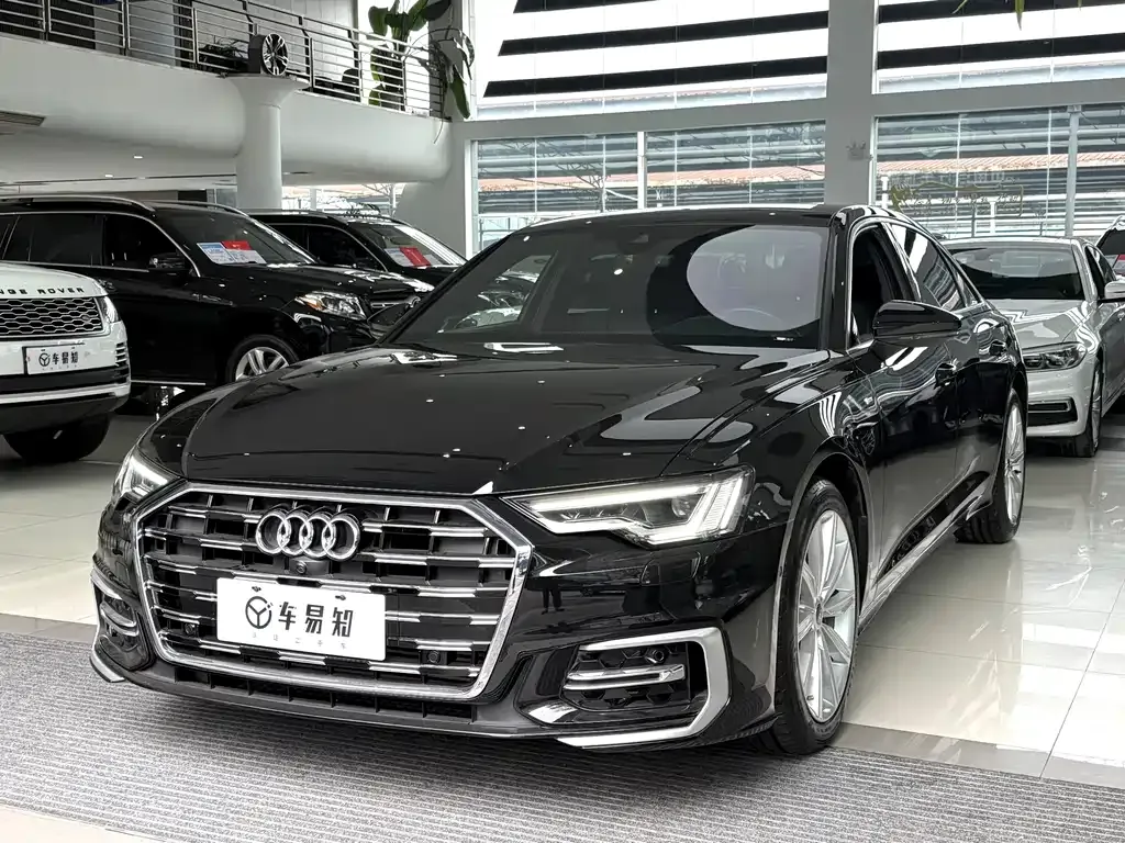 Audi A6L — фото 1