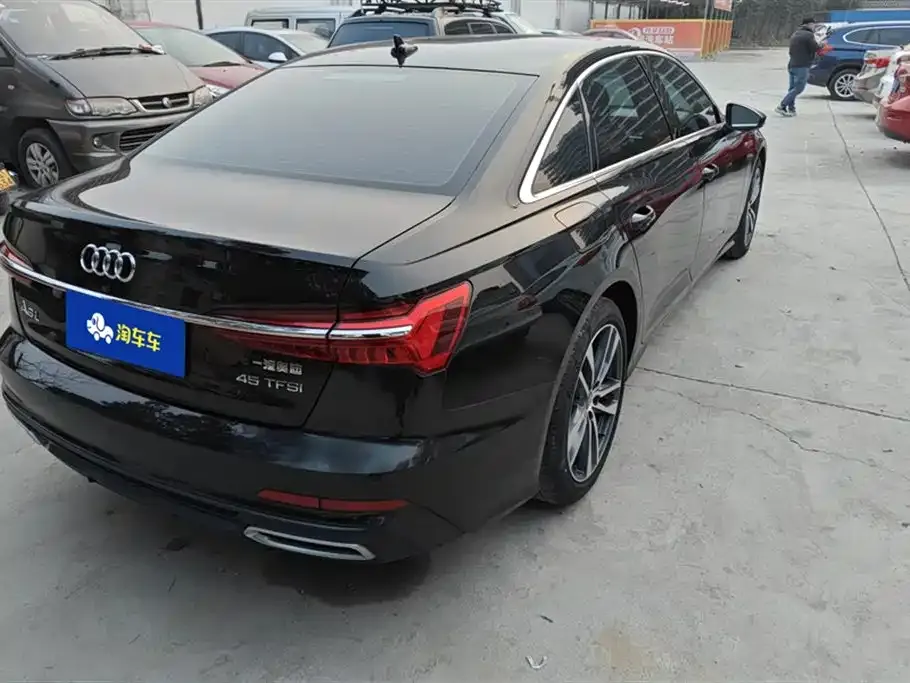 Audi A6L 2022 из CN, фото 4