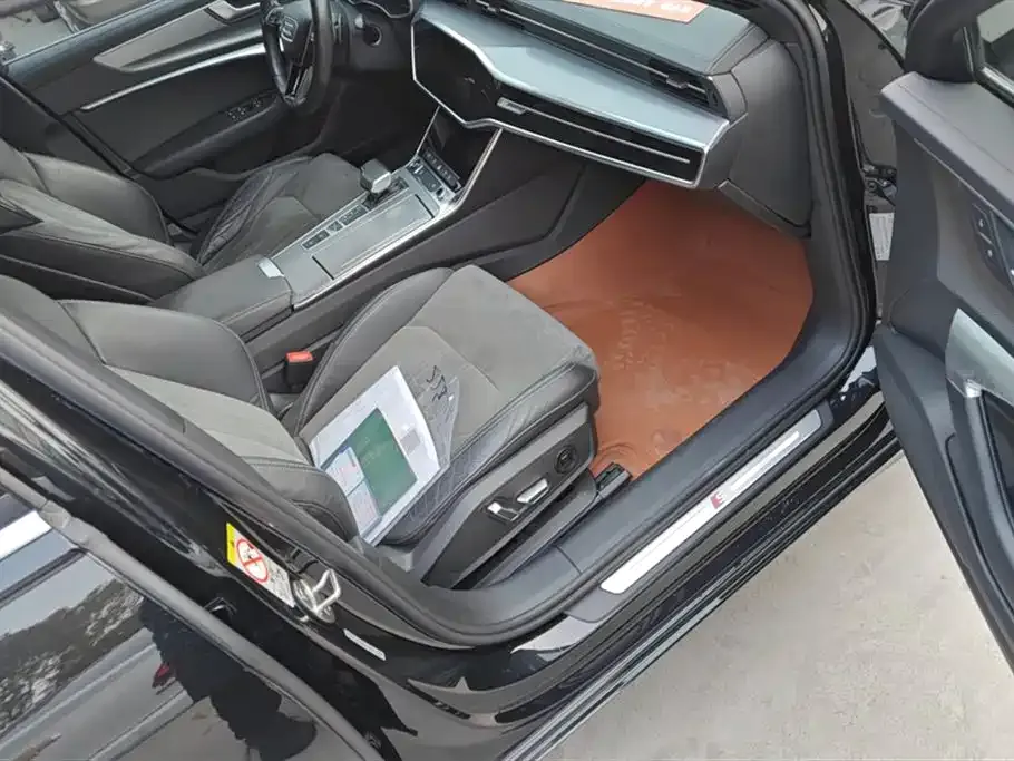 Audi A6L 2022 из CN, фото 6