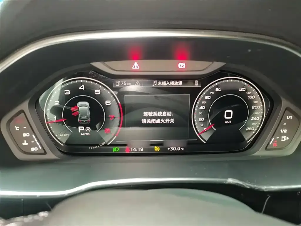 Audi Q3 2024 из CN, фото 6