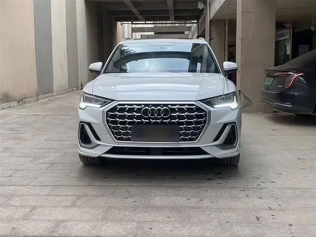 Audi Q3 2024 из CN, фото 8