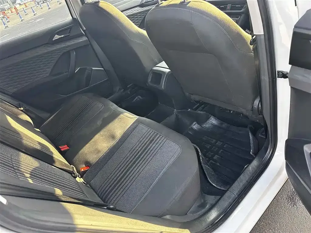 Volkswagen Tharu 2022 из CN, фото 10
