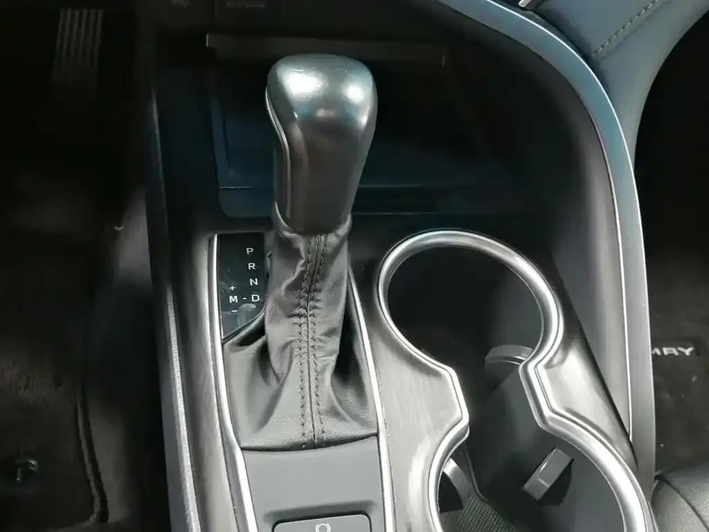 Toyota Camry 2021 из CN, фото 6