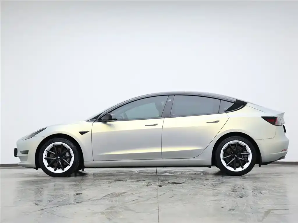 Tesla Model 3 — фото 2