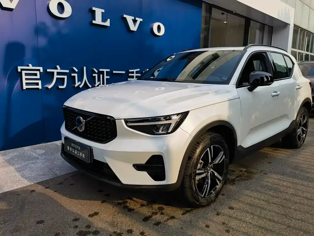 Volvo XC40 2024 из CN, фото 1