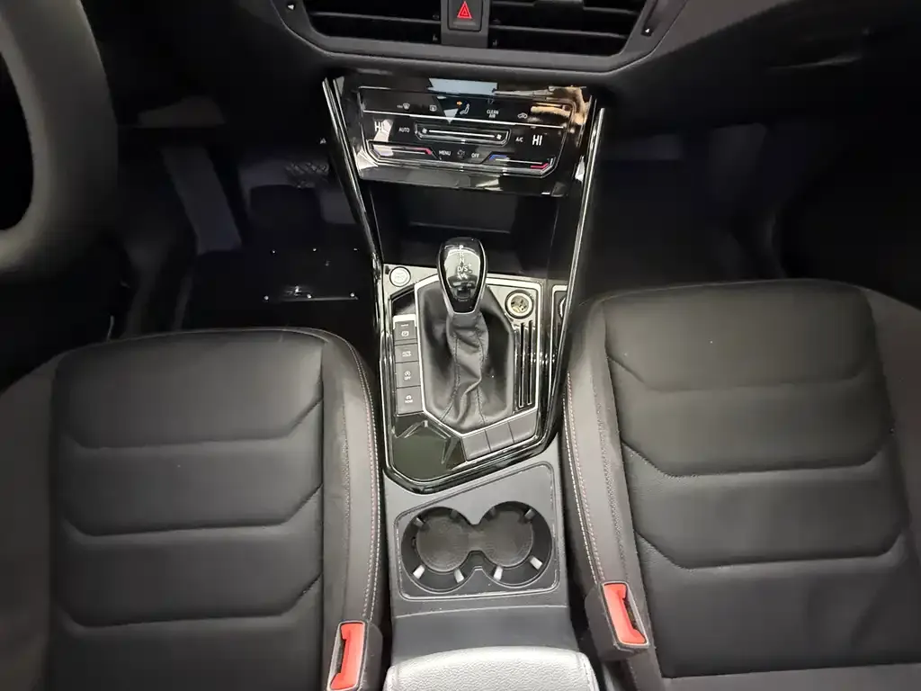 Volkswagen Tayron 2022 из CN, фото 9
