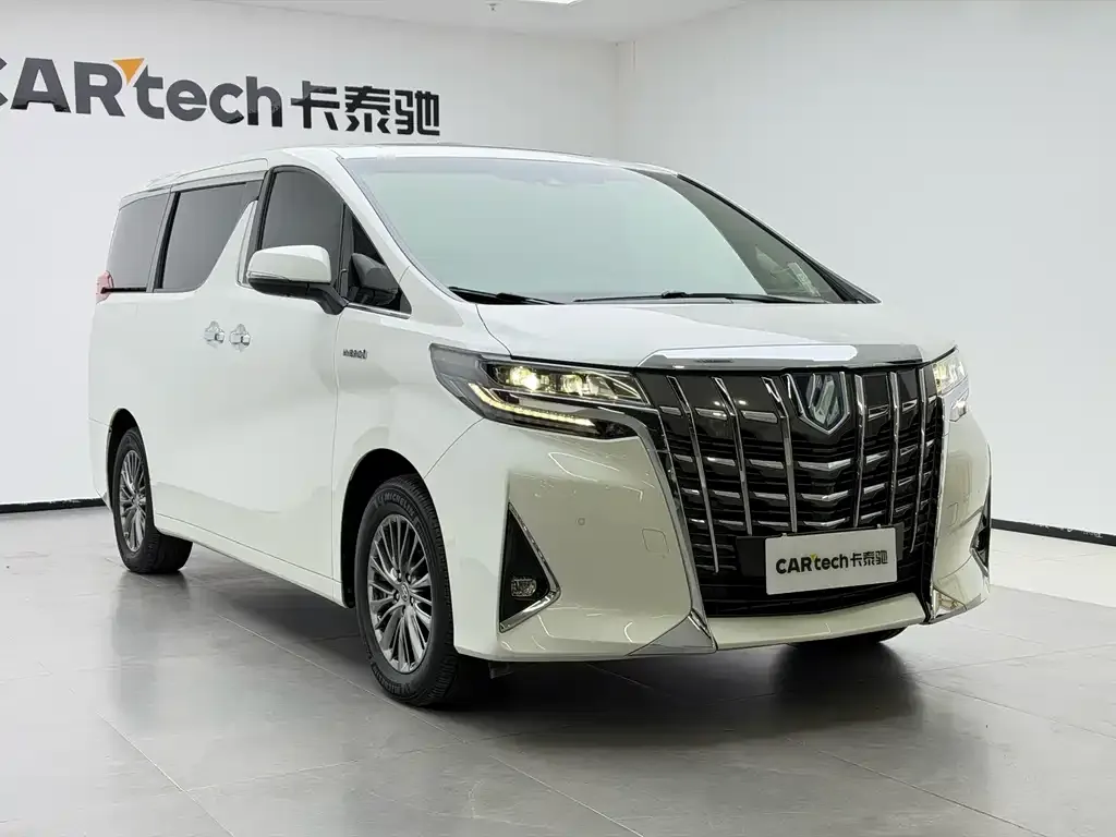 Toyota Alphard — фото 7