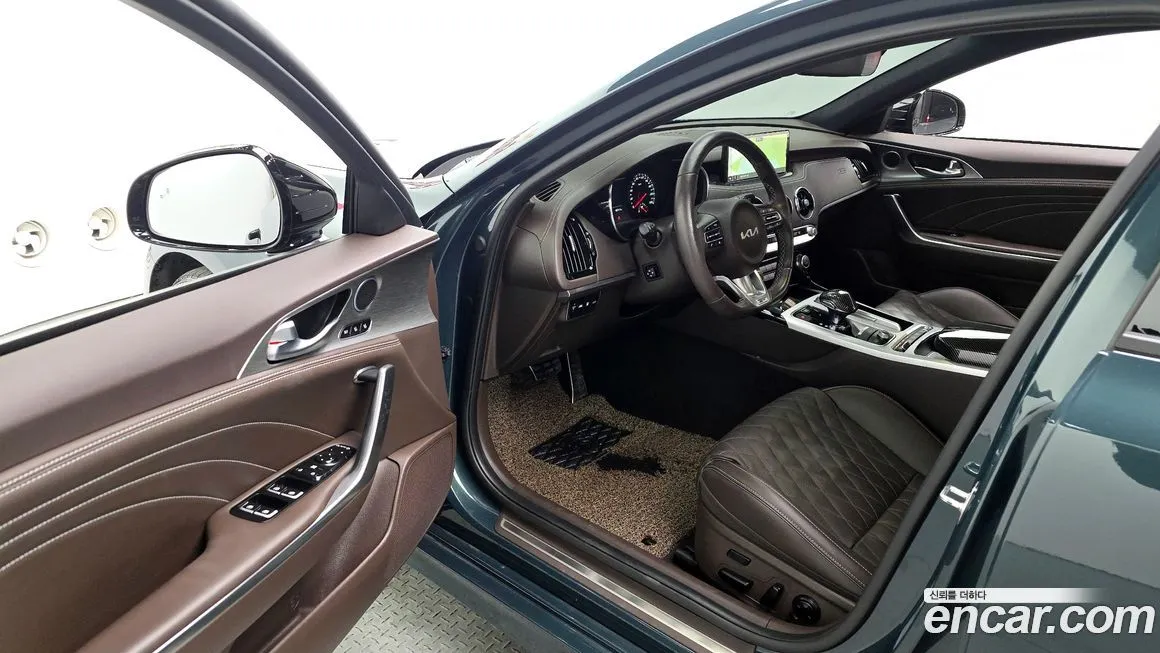 Kia Stinger 2023 из KR, фото 9