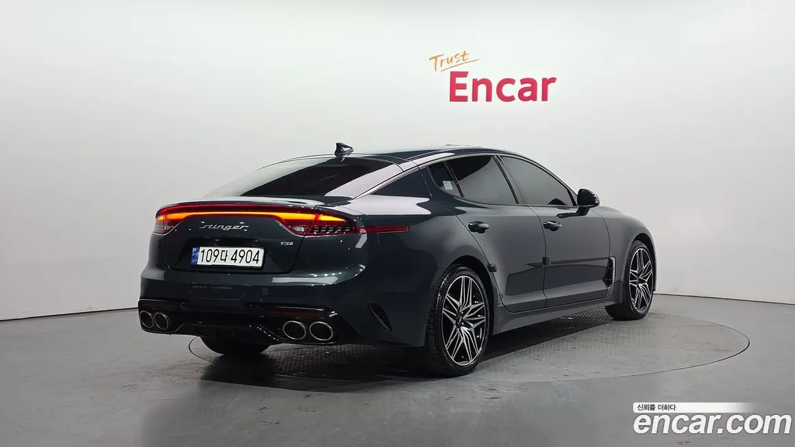 Kia Stinger 2023 из KR, фото 2