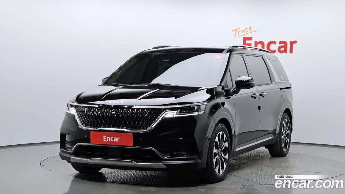 Kia Carnival — фото 1