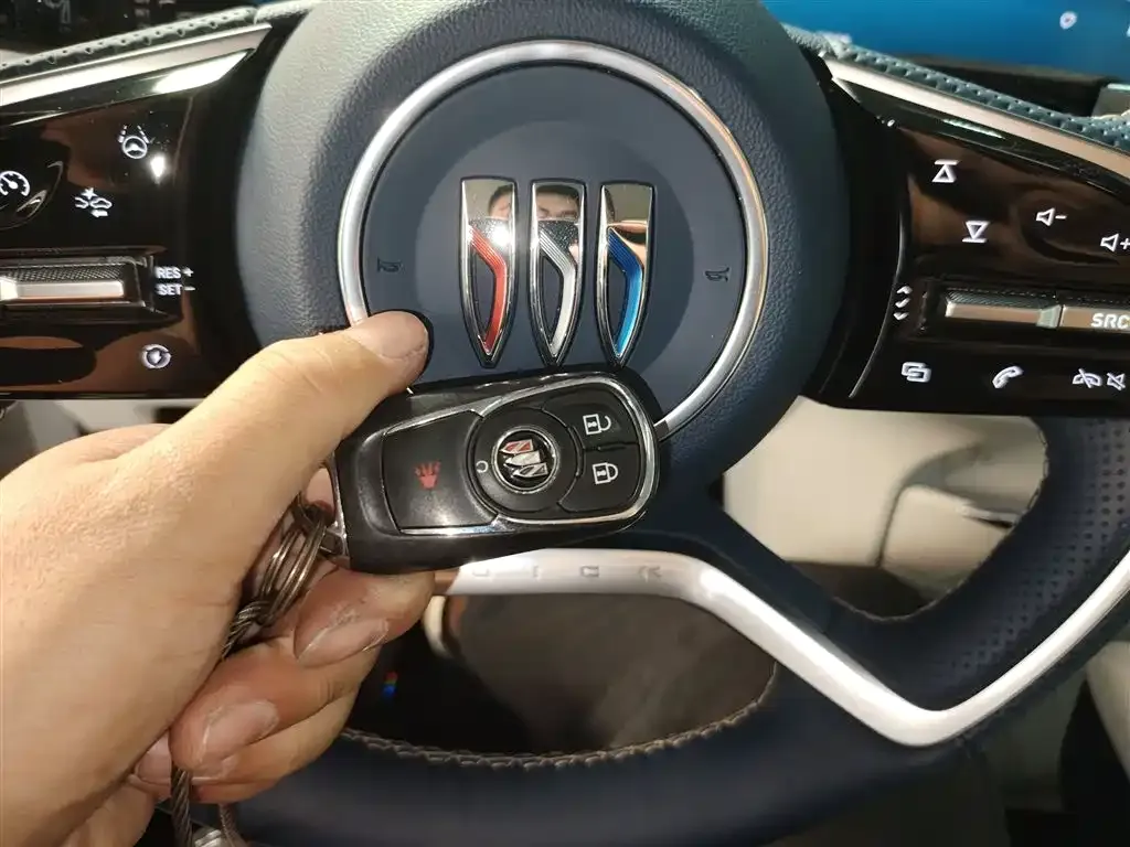 Buick GL8 Hybrid 2024 из CN, фото 3