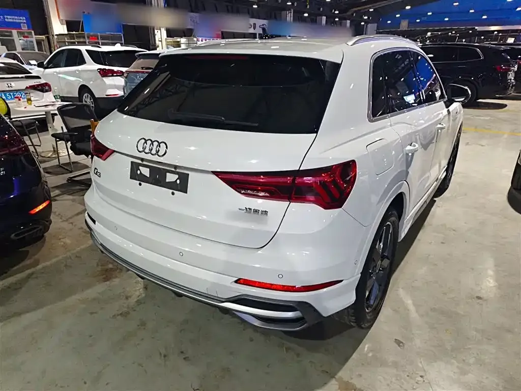 Audi Q3 2022 из CN, фото 10