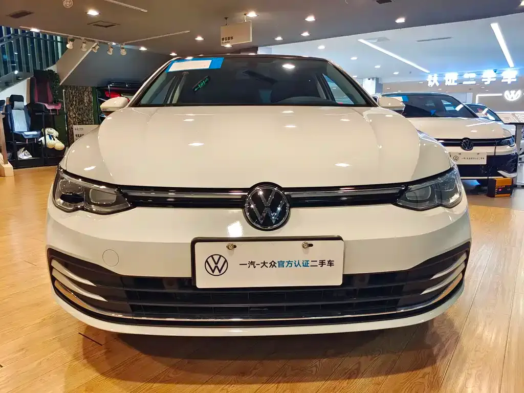 Volkswagen Golf 2024 из CN, фото 7