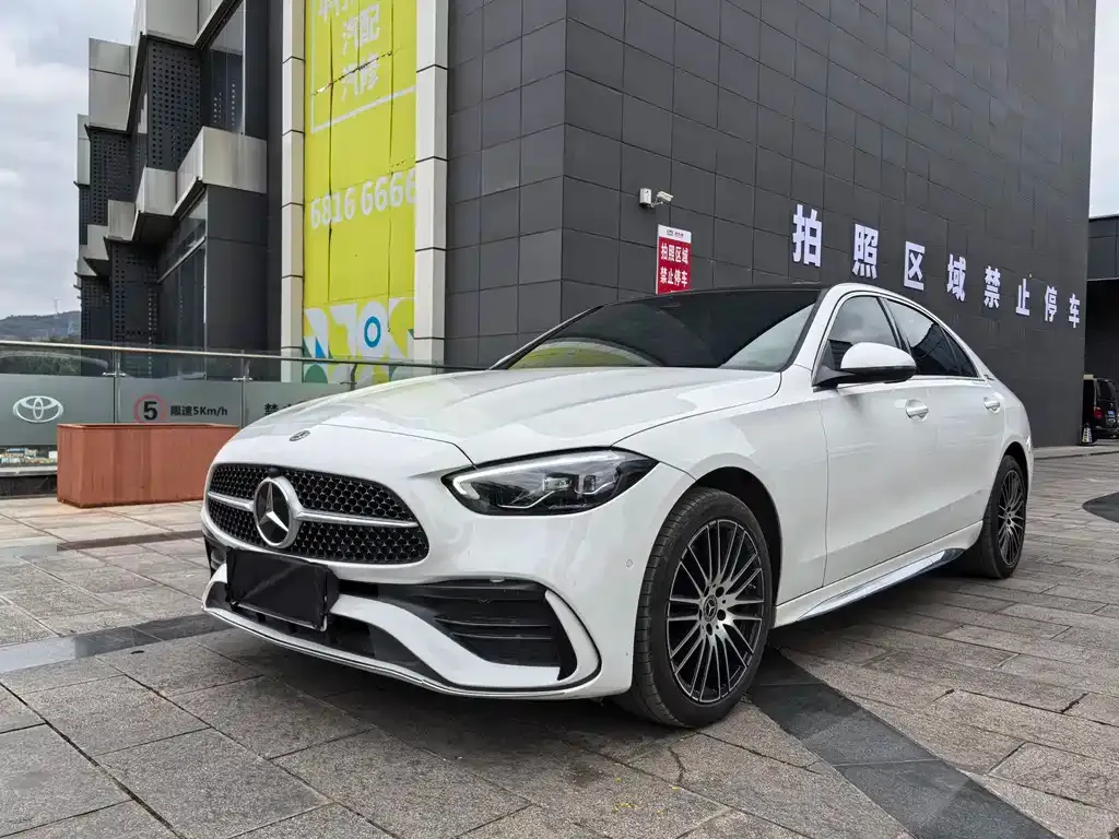 Mercedes-Benz C-Class — фото 1