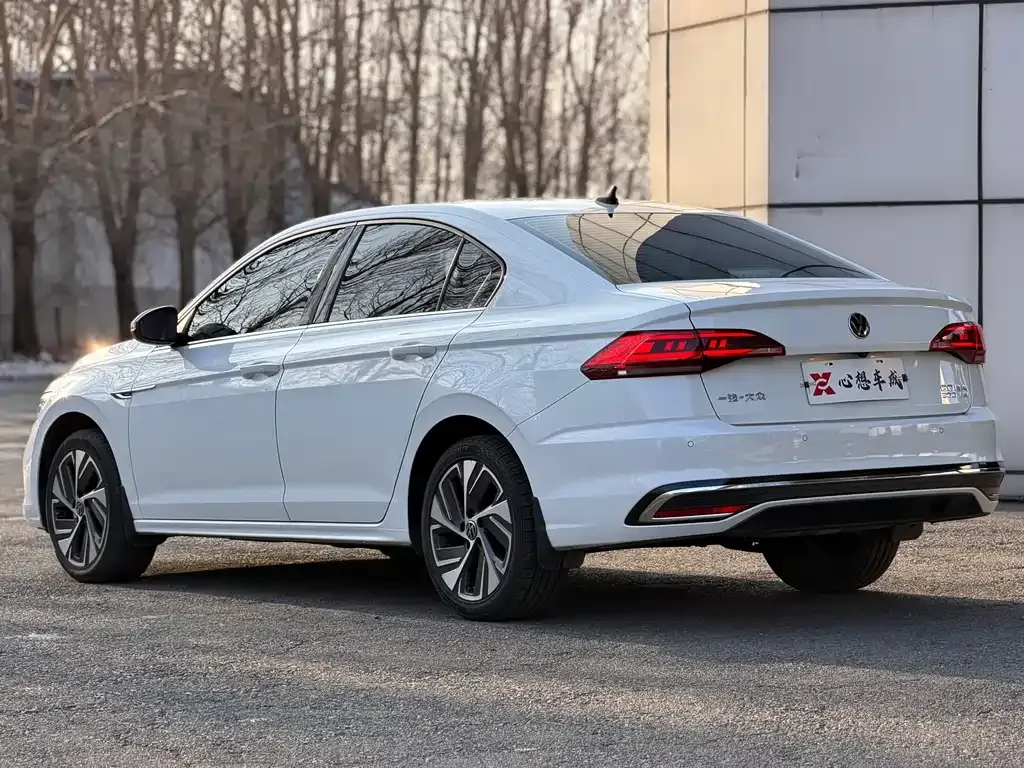 Volkswagen Bora 2023 из CN, фото 6