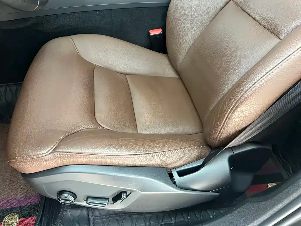 Volvo XC60 2021 из CN, фото 6
