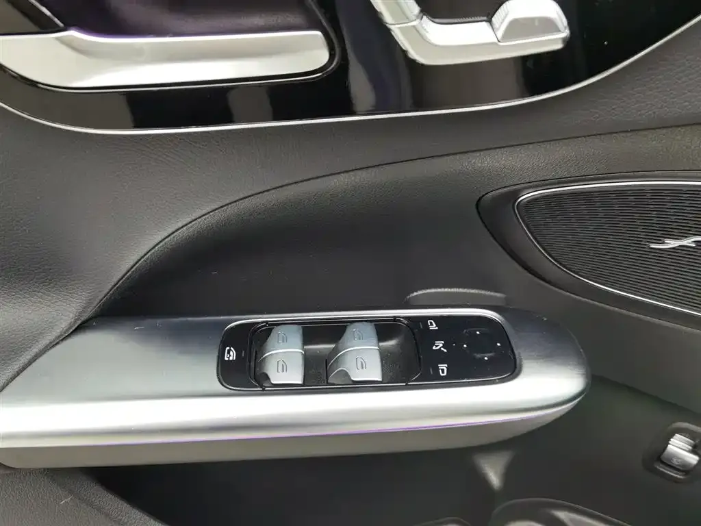 Mercedes-Benz C-Class 2023 из CN, фото 9