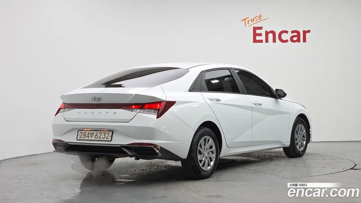 Hyundai AVANTE — фото 2