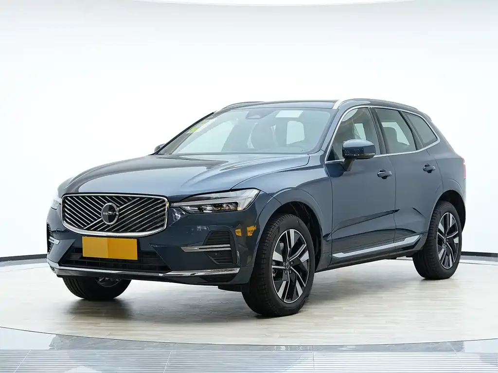 Volvo XC60 — фото 1