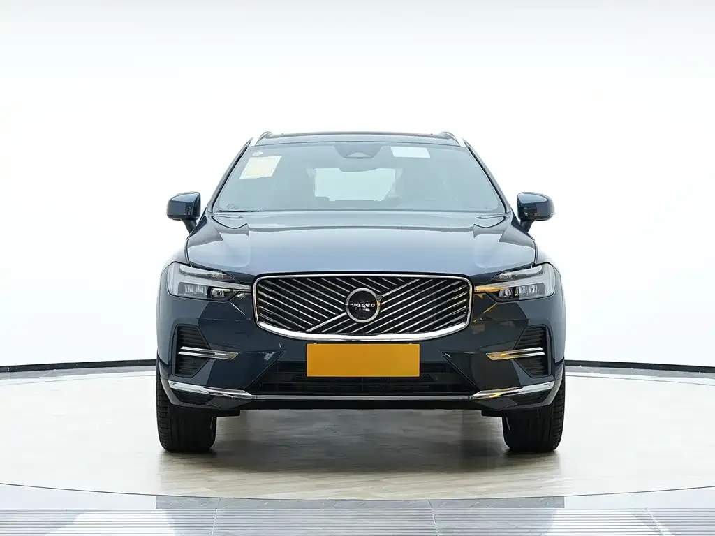 Volvo XC60 — фото 10