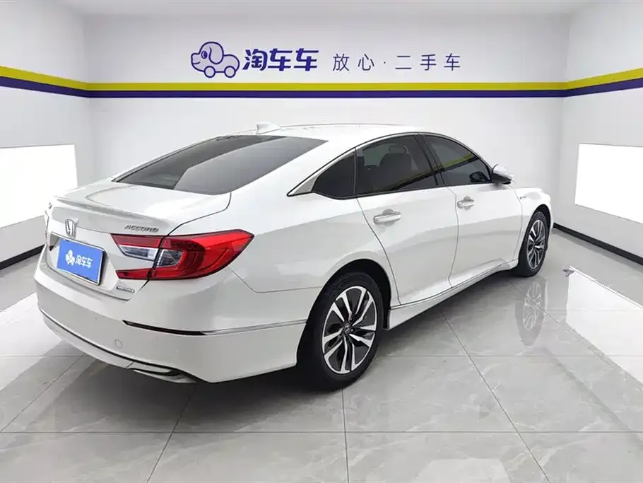 Honda Accord — фото 3