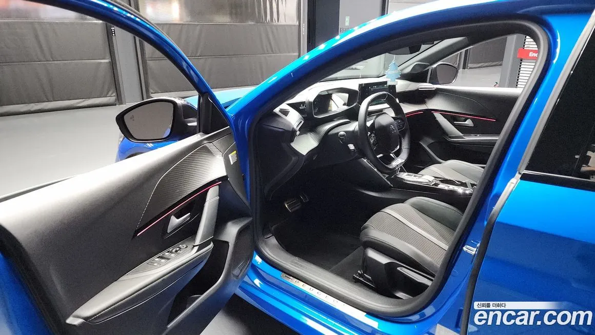 Peugeot 208 2022 из KR, фото 7