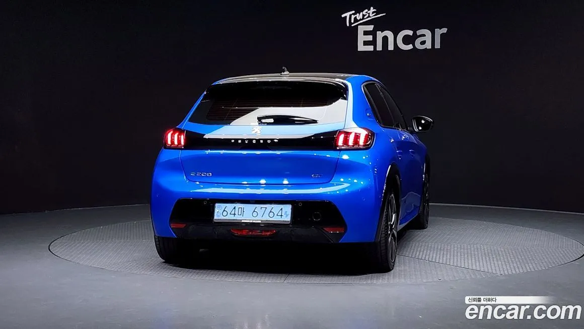 Peugeot 208 2022 из KR, фото 2