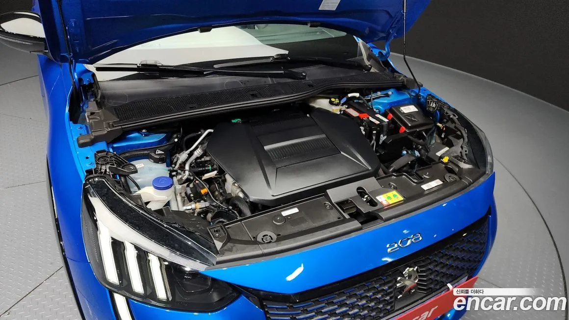 Peugeot 208 2022 из KR, фото 10