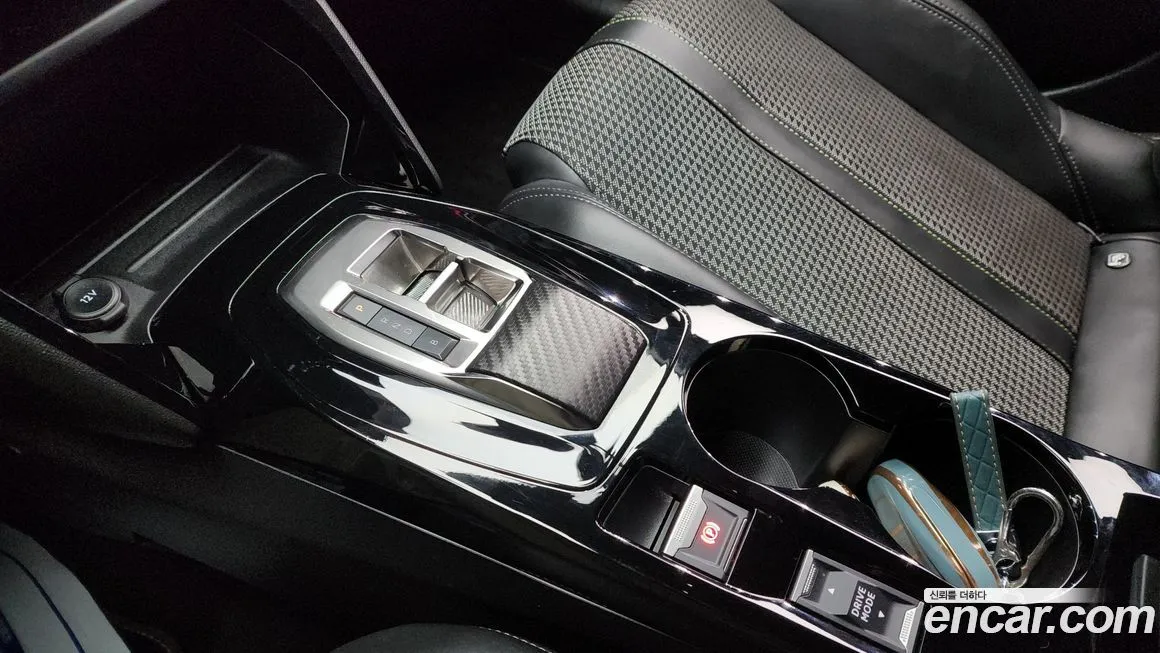 Peugeot 208 2022 из KR, фото 9