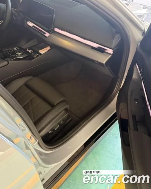 BMW 5-Series 2025 из KR, фото 3