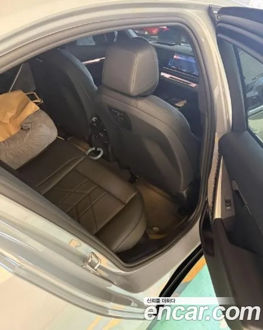 BMW 5-Series 2025 из KR, фото 5