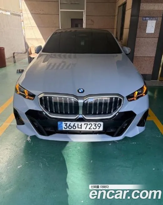 BMW 5-Series 2025 из KR, фото 1