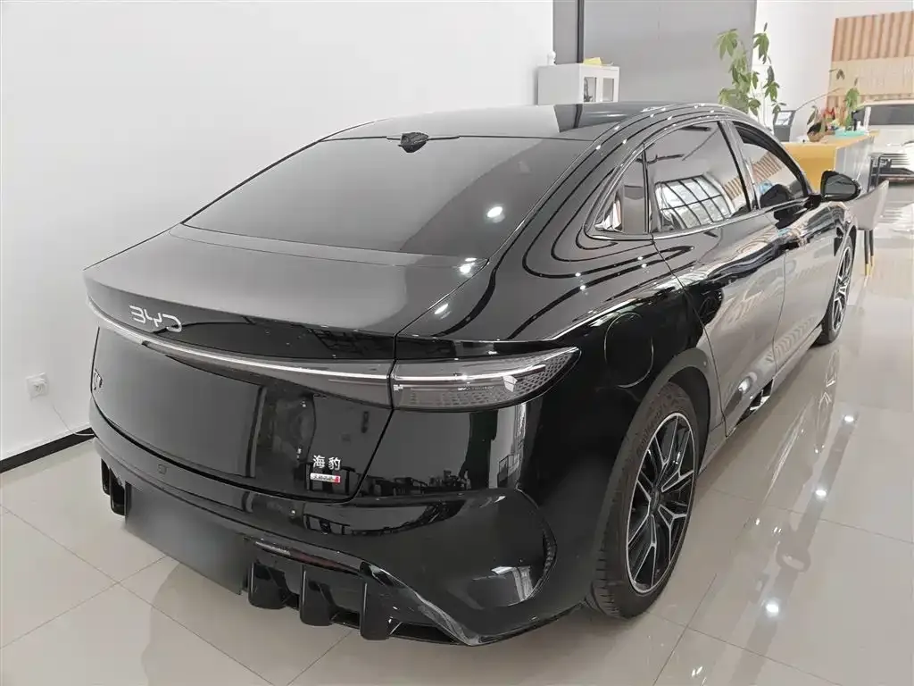 BYD Seal — фото 7