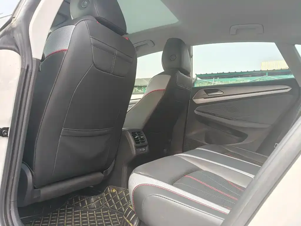 Volkswagen Lamando 2023 из CN, фото 2