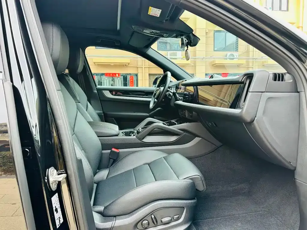 Porsche Cayenne 2024 из CN, фото 4